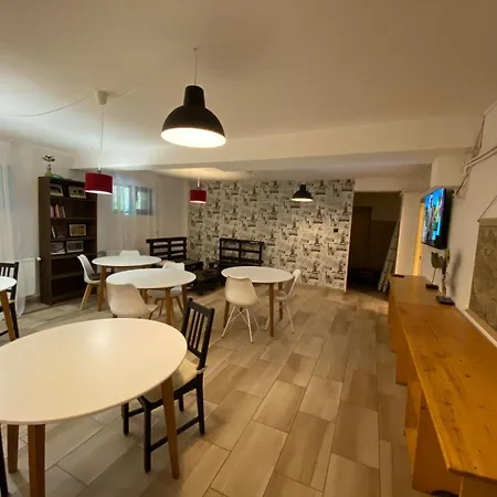 Elles Auberge de jeunesse